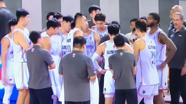 配资盘 悬念升级，曝山东男篮欲签内线外援，联手克里斯，下赛季冲冠军！